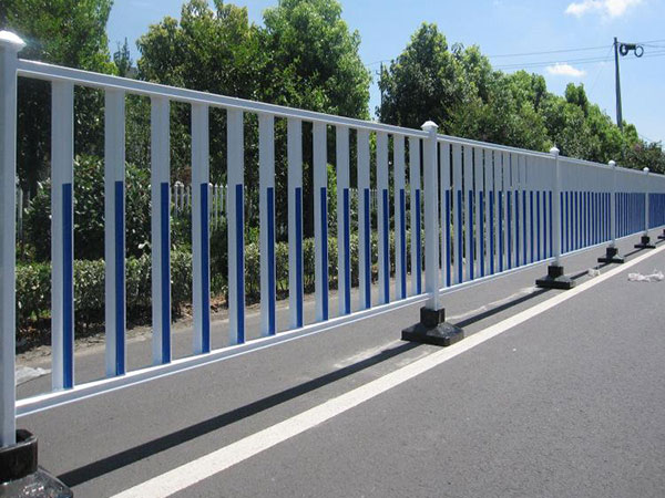 道路隔離護(hù)欄圖片5